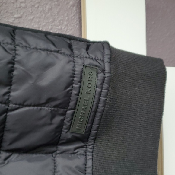 Michael Kors Black Vest with hood in Small - Picture 5 of 7